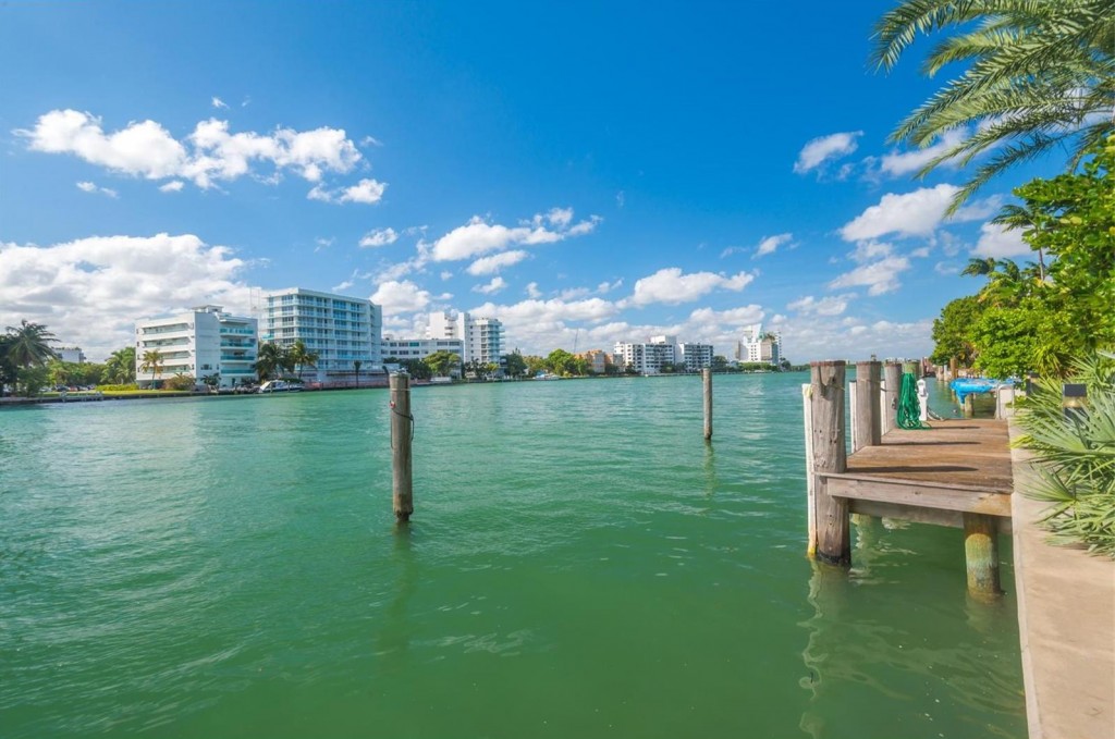 ART OR BAL HARBOUR MANSION? We think both.