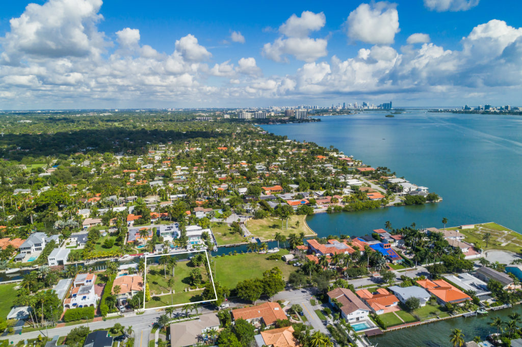 MIAMI SHORES ADJACENT WATERFRONT LOT HITS MARKET Gary Hennes