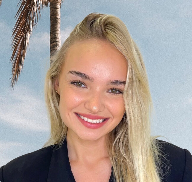 Veronica Yasinsky Gary Hennes Realtors (1)